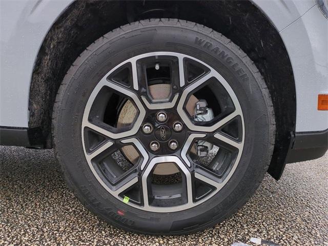 new 2025 Ford Maverick car, priced at $39,230