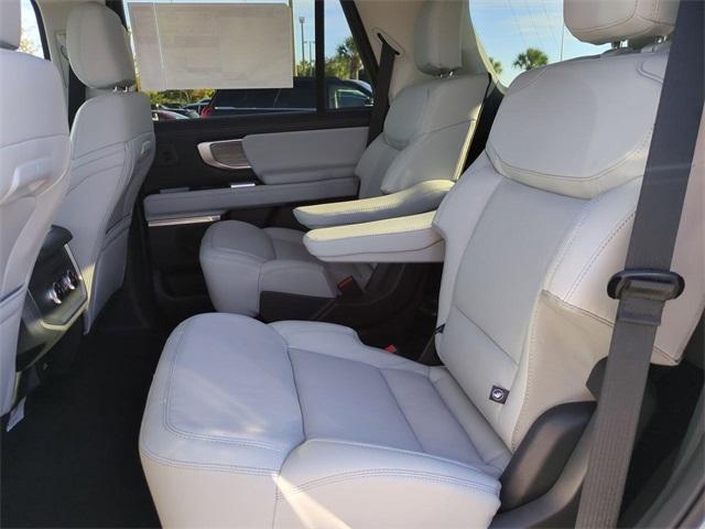 new 2025 Ford Expedition car, priced at $80,255