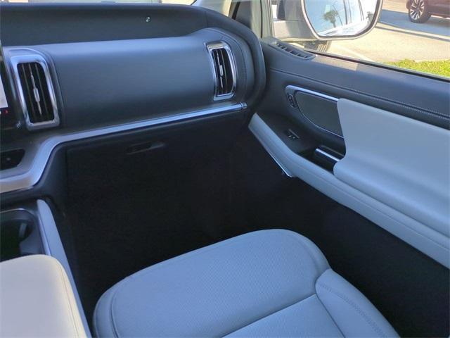 new 2025 Ford Expedition car, priced at $80,255