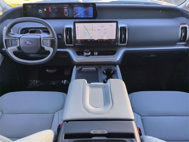 new 2025 Ford Expedition car, priced at $80,255