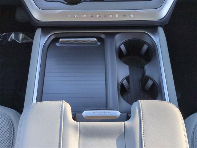 new 2025 Ford Expedition car, priced at $80,255