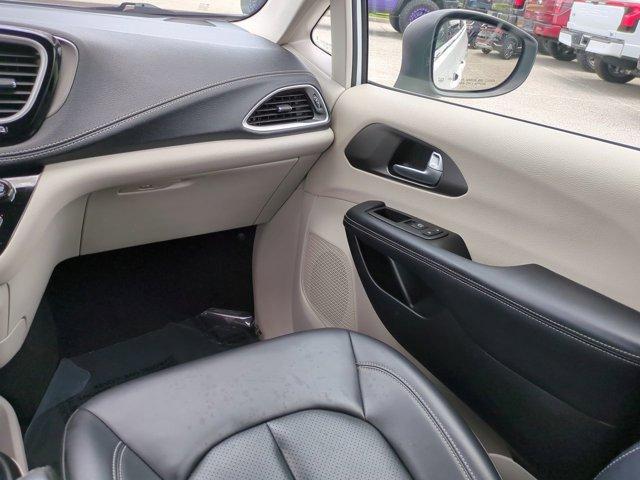 used 2023 Chrysler Pacifica Hybrid car, priced at $26,099