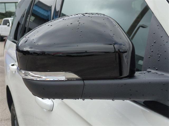 new 2025 Ford Expedition car, priced at $84,940