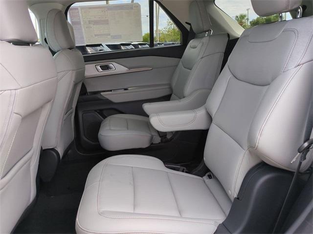 new 2025 Ford Explorer car, priced at $46,915