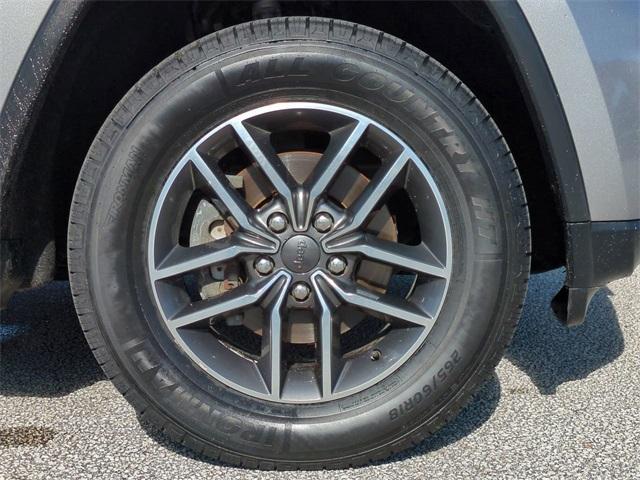 used 2020 Jeep Grand Cherokee car, priced at $17,699