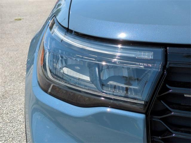 new 2025 Ford Explorer car, priced at $47,540