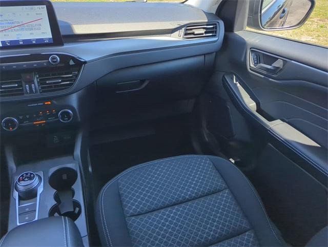 new 2025 Ford Escape car, priced at $30,990