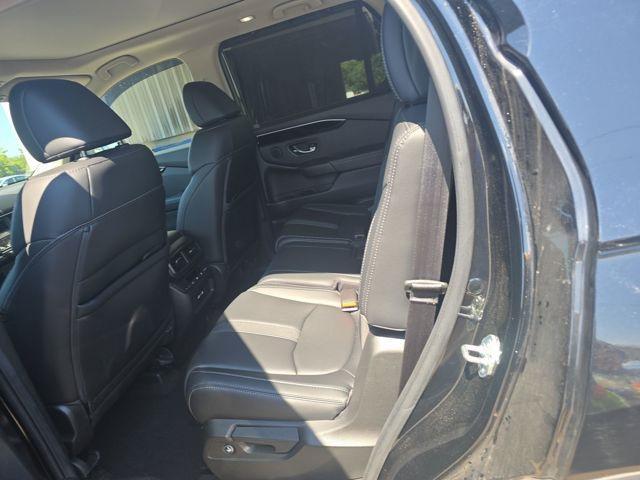 used 2023 Honda Pilot car, priced at $42,400