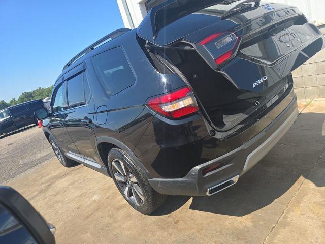 used 2023 Honda Pilot car, priced at $42,400