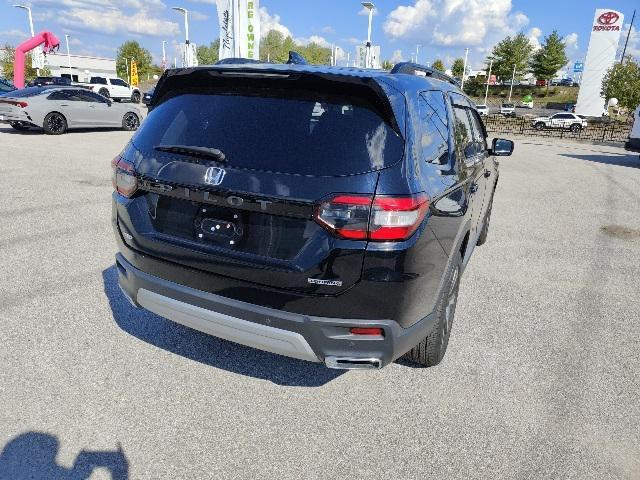 used 2023 Honda Pilot car, priced at $42,400