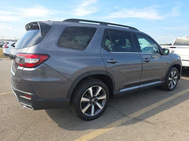 used 2023 Honda Pilot car, priced at $44,000