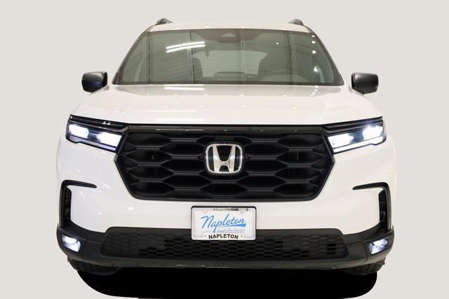 used 2025 Honda Pilot car, priced at $38,990