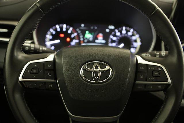 used 2023 Toyota Highlander car, priced at $38,000