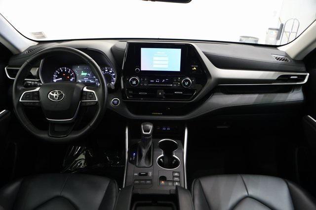 used 2023 Toyota Highlander car, priced at $38,000