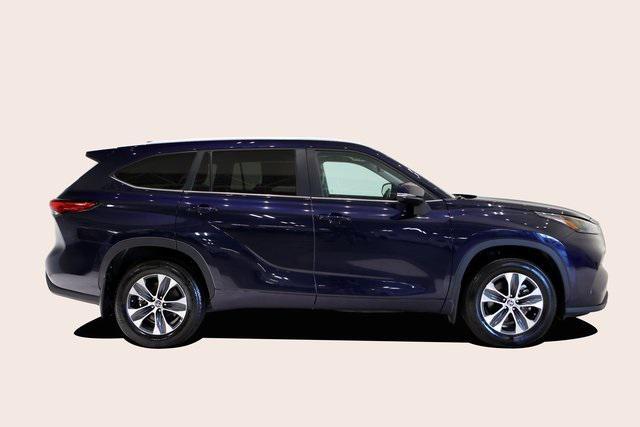 used 2023 Toyota Highlander car, priced at $38,000