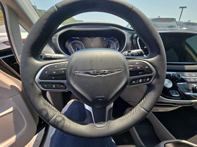 used 2024 Chrysler Pacifica car, priced at $34,125