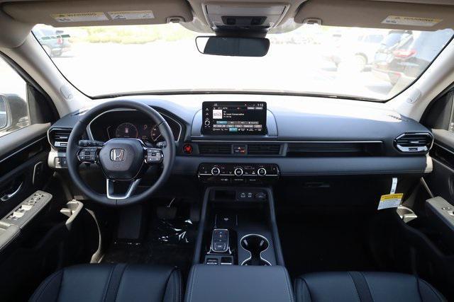new 2025 Honda Pilot car, priced at $49,995