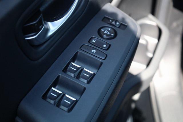 new 2025 Honda Pilot car, priced at $49,995