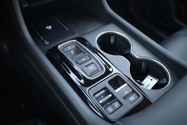 new 2025 Honda Pilot car, priced at $49,995