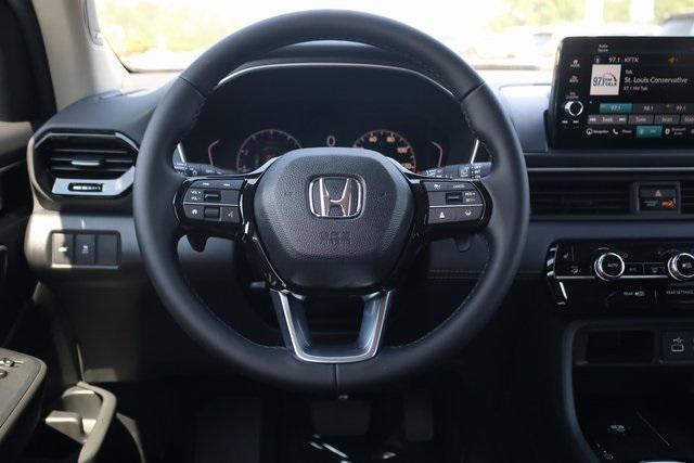 new 2025 Honda Pilot car, priced at $49,995