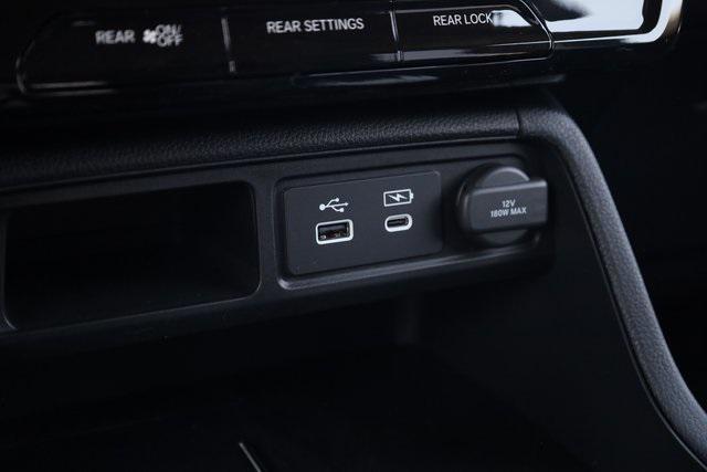 new 2025 Honda Pilot car, priced at $49,995