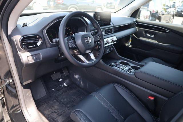 new 2025 Honda Pilot car, priced at $49,995