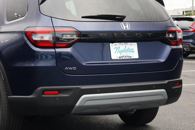 new 2025 Honda Pilot car, priced at $44,095