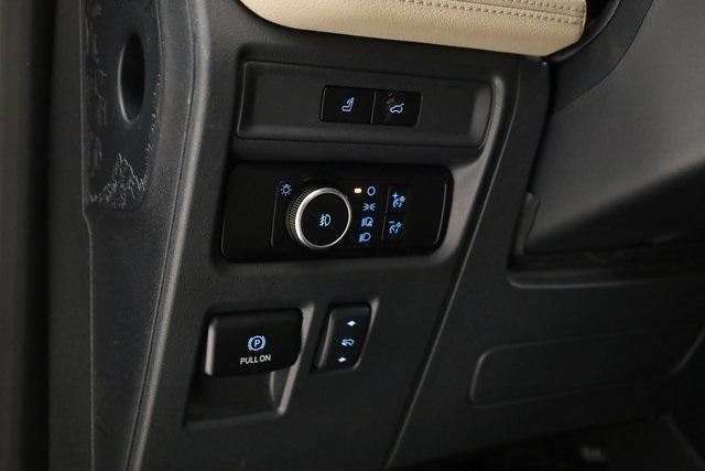 used 2023 Ford Expedition car, priced at $48,000