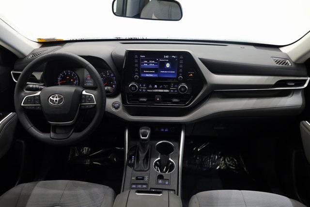 used 2022 Toyota Highlander car, priced at $32,700