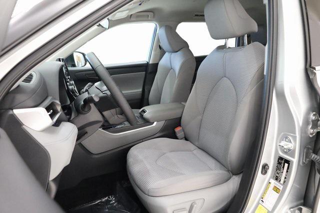 used 2022 Toyota Highlander car, priced at $32,700