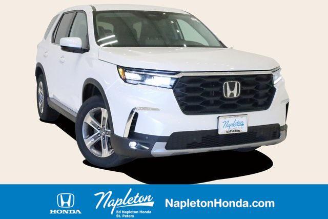 new 2025 Honda Pilot car, priced at $45,900