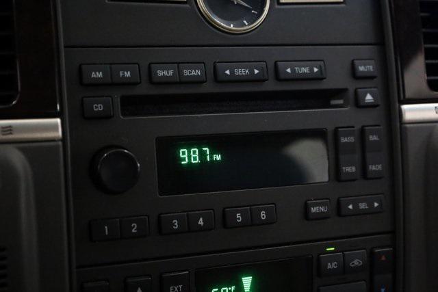 used 2007 Lincoln Town Car car, priced at $10,900