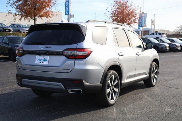 new 2025 Honda Pilot car, priced at $49,495