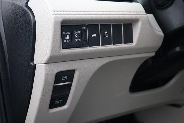 new 2026 Honda Odyssey car, priced at $41,290