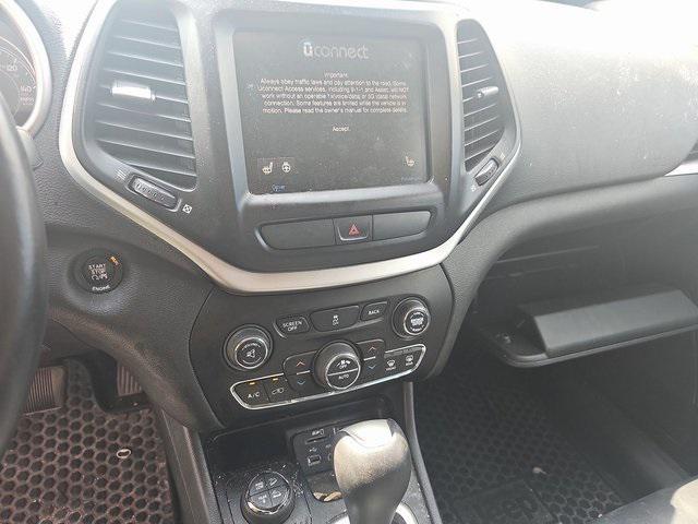 used 2016 Jeep Cherokee car, priced at $13,390