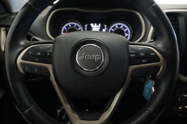 used 2014 Jeep Cherokee car, priced at $11,590