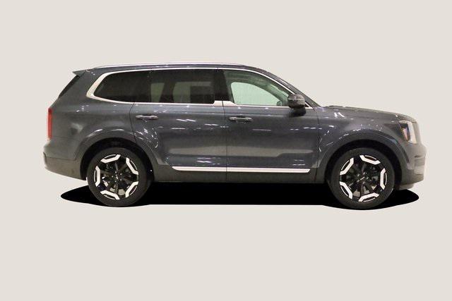 used 2023 Kia Telluride car, priced at $30,750