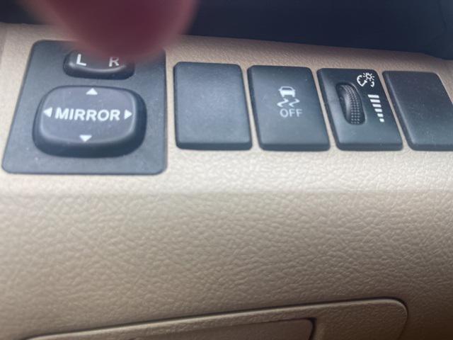 used 2011 Toyota Highlander car, priced at $10,490