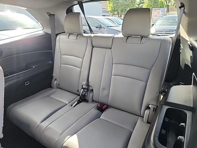 used 2022 Honda Pilot car, priced at $33,990