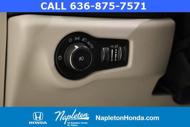 used 2024 Chrysler Pacifica car, priced at $32,425