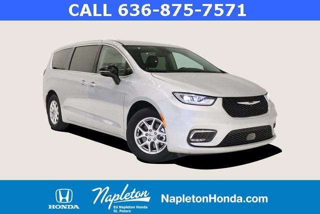 used 2024 Chrysler Pacifica car, priced at $32,425