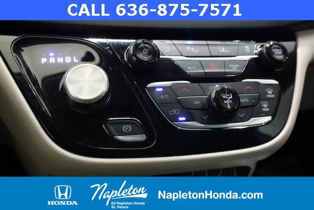used 2024 Chrysler Pacifica car, priced at $32,425