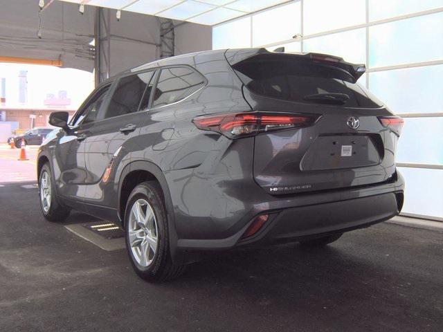 used 2024 Toyota Highlander car, priced at $39,990