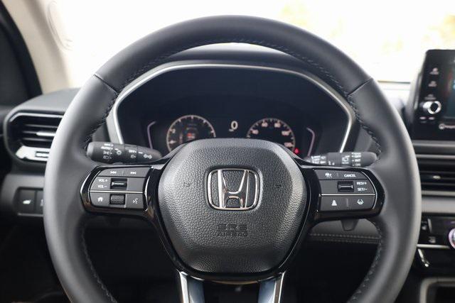 new 2025 Honda Pilot car, priced at $51,095