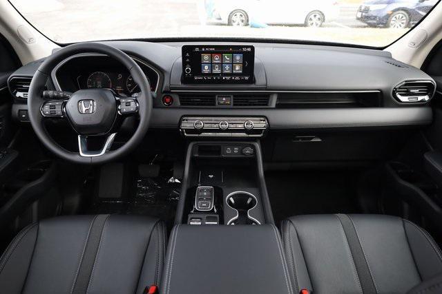 new 2025 Honda Pilot car, priced at $51,095