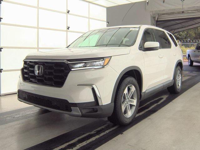 used 2025 Honda Pilot car, priced at $40,990