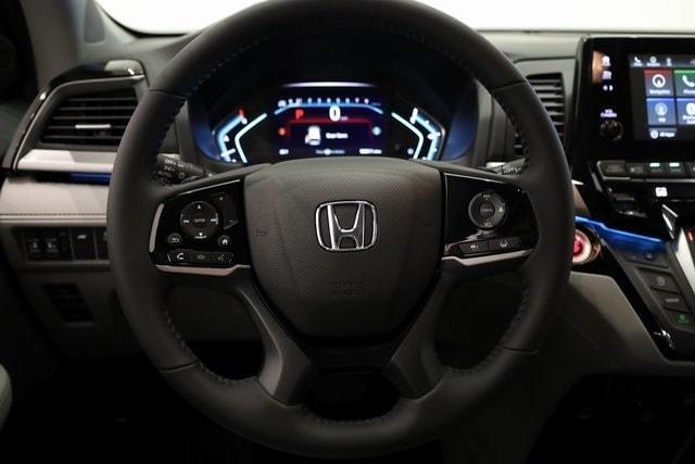 new 2024 Honda Odyssey car, priced at $45,395