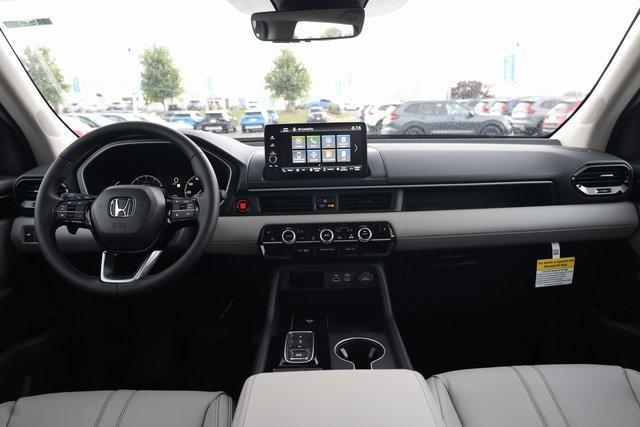 new 2025 Honda Pilot car, priced at $44,505