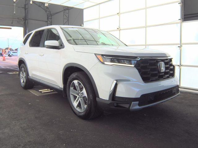 used 2025 Honda Pilot car, priced at $42,990