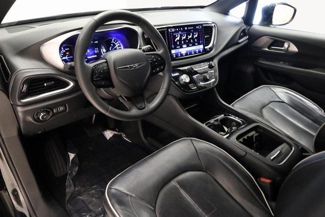 used 2022 Chrysler Pacifica Hybrid car, priced at $31,990